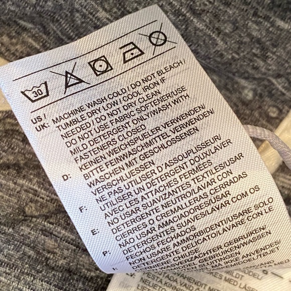 Adidas ZNE Winter Run Reflective Jacket - Picture 11 of 13